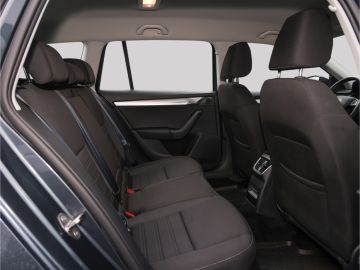 Skoda Octavia Combi Ambition 1.5 TSI DSG 8-fach Bereif