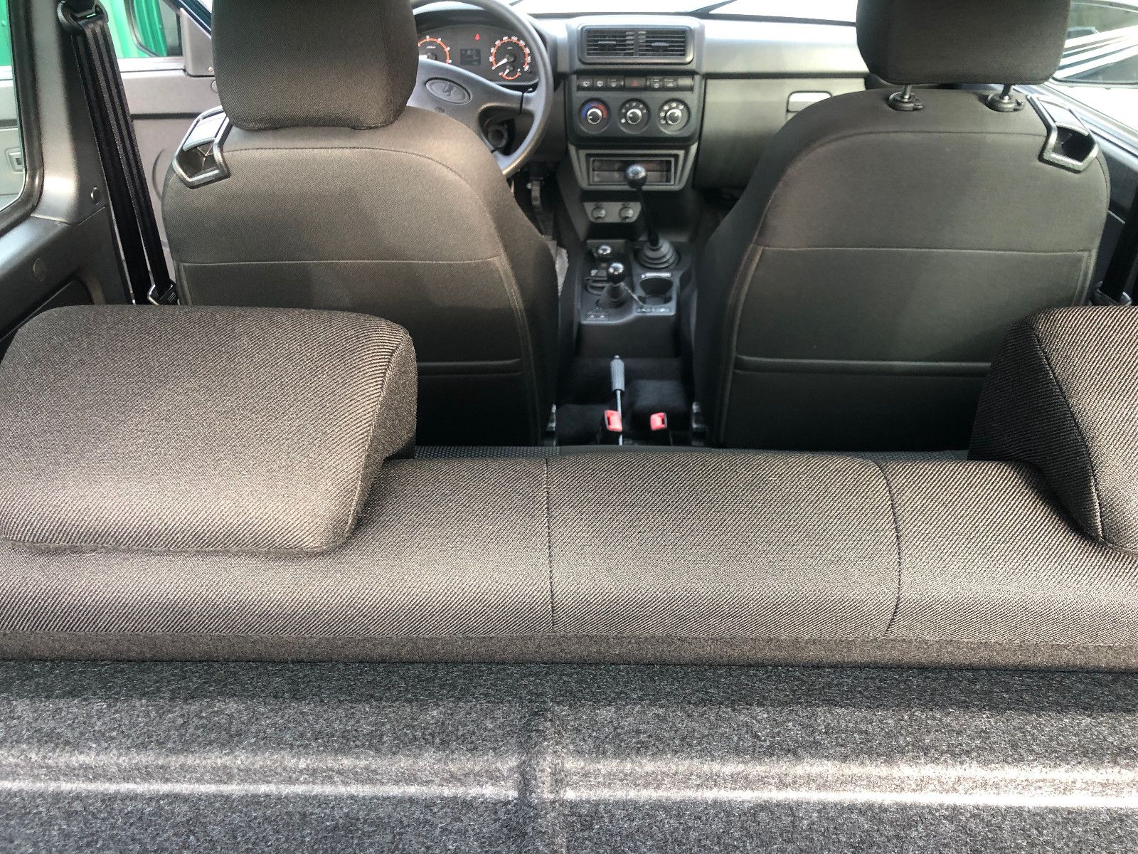 Fahrzeugabbildung Lada Niva "PREMIUM PLUS" KLIMA/ SITZHEIZUNG AET-2025!