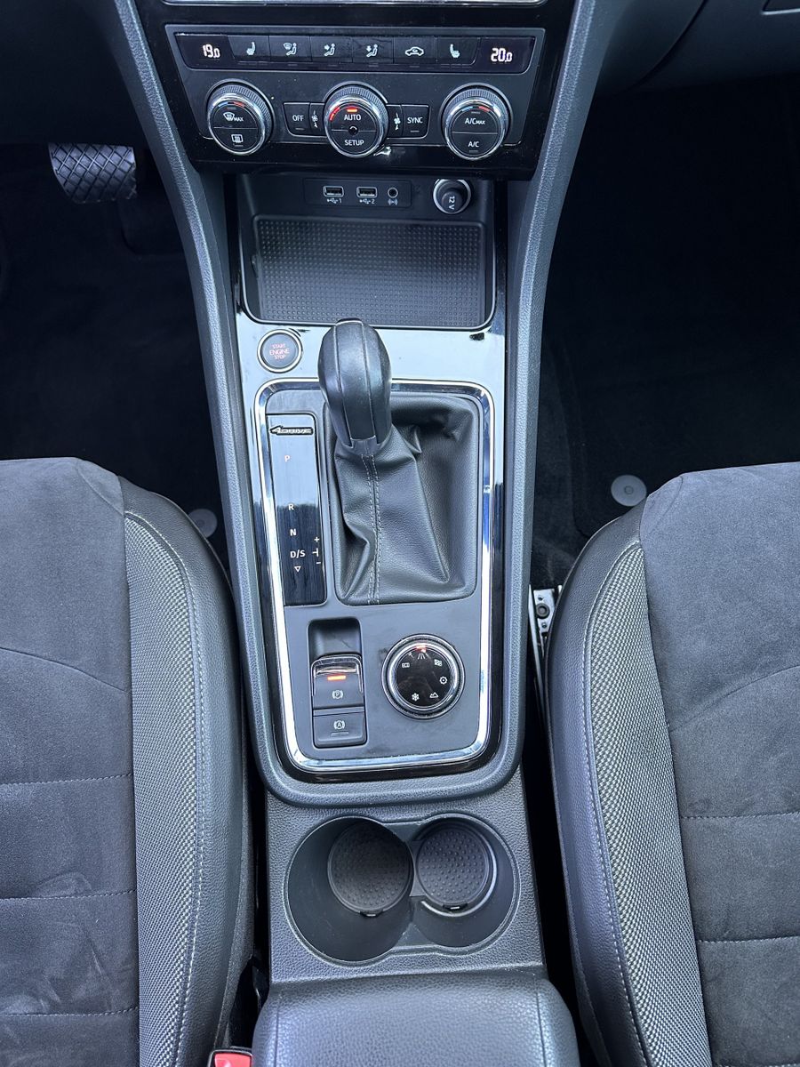 Fahrzeugabbildung SEAT Ateca 2.0 TDI Xcellence 4D NAV+LED+KAM+AHK+2HD