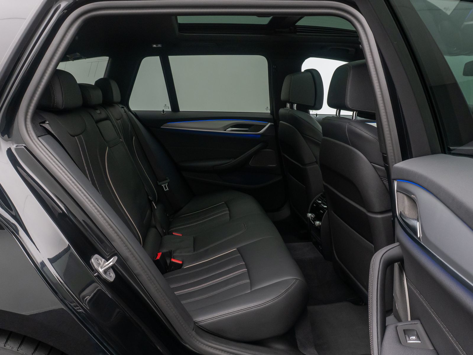 Fahrzeugabbildung BMW 540d xD M Sport Panoram Laser Kamera HUD DAB H/K