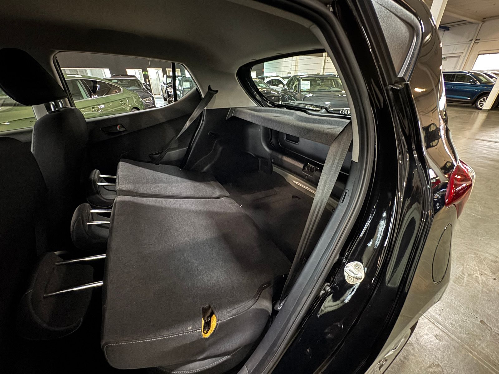 Fahrzeugabbildung Hyundai i10 CLASSIC FACELIFT MODELL TÜV BIS 03.2027