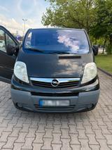 Opel Vivaro 9 sitze Automatik - Opel Vivaro in Kiel