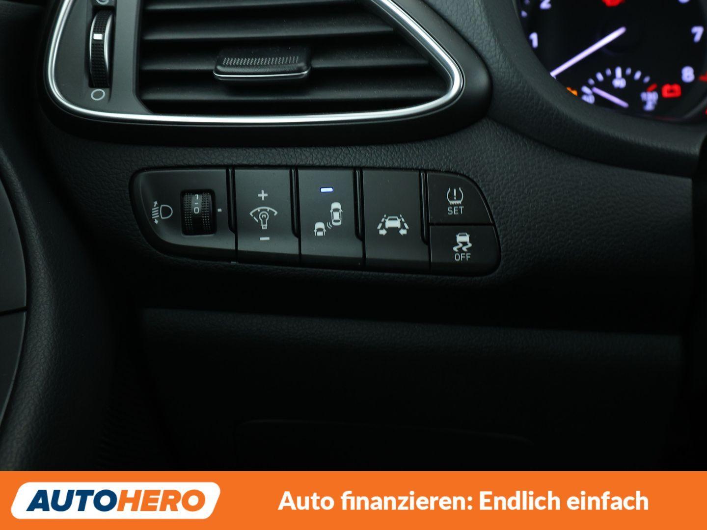 Hyundai i30 1.4 TGDI Premium Aut*NAVI*LED*ACC*CAM*PDC*
