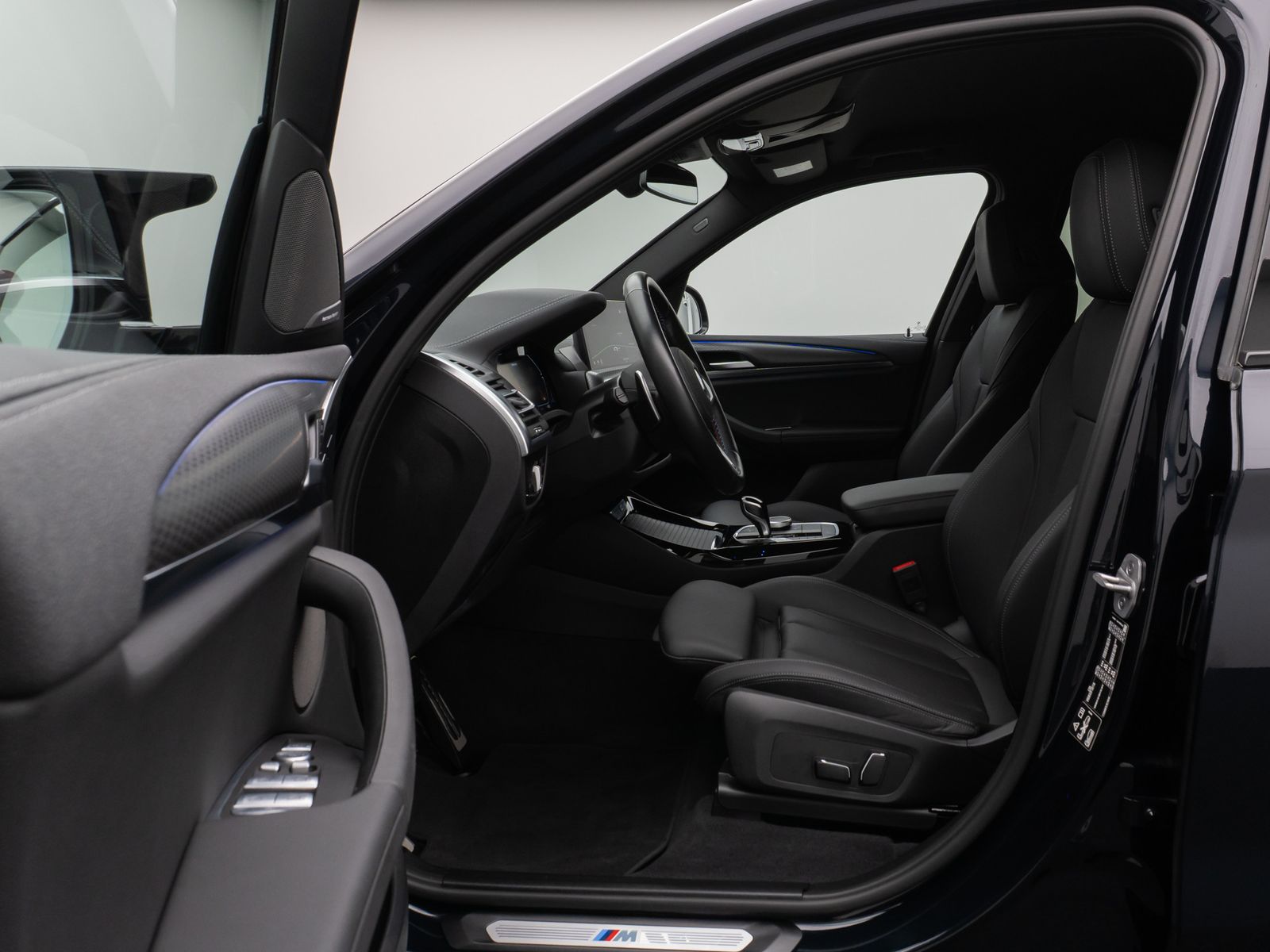 Fahrzeugabbildung BMW X3 M40i  Kamera Laser HUD DAB H/K ACC Komfort