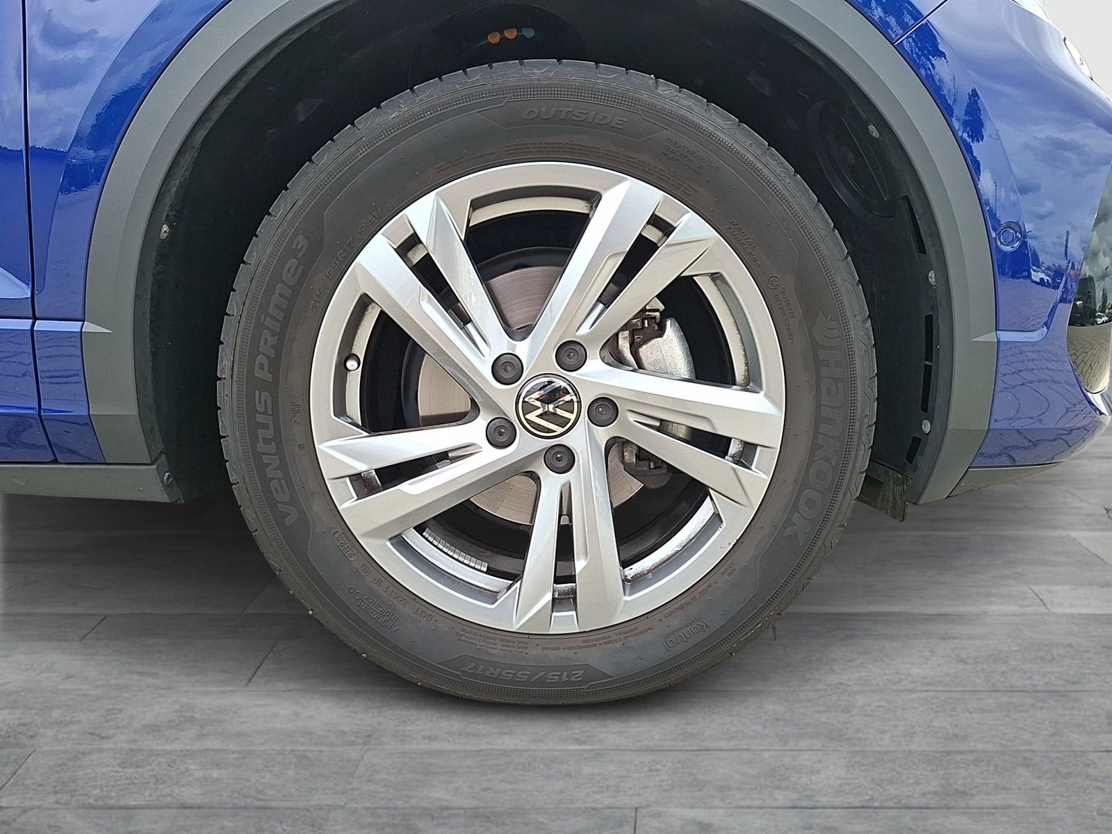 Fahrzeugabbildung Volkswagen T-Roc TSI R-Line DSG Matrix Navi AID ACC Park-As