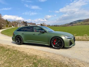 2025 AUDI RS6 photo 2