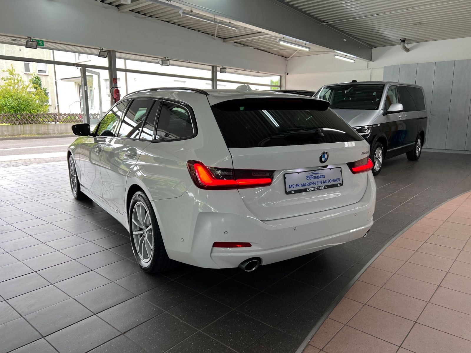 BMW 318 d Touring AHK+DA+ACC+HuD+KEYLESS+PARK ASSIST foto 7