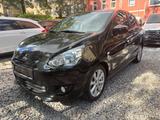 Mitsubishi Space Star Shine/Automatic - Mitsubishi Space Star Shine mit Benzin-Antrieb