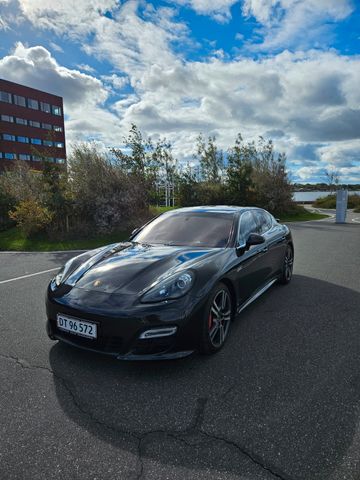 Porsche Panamera Turbo S Luft, Max Voll, Grosse Service