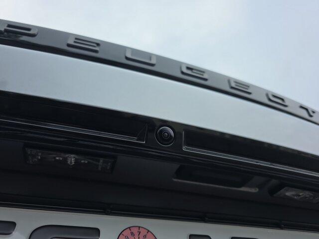 Peugeot 2008 GT 145 BAR +360°Kamera+Pano-Dach+Navi+ACC+