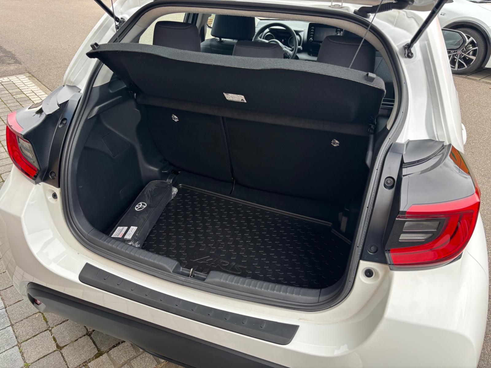 Toyota Yaris Hybrid Team Deutschland