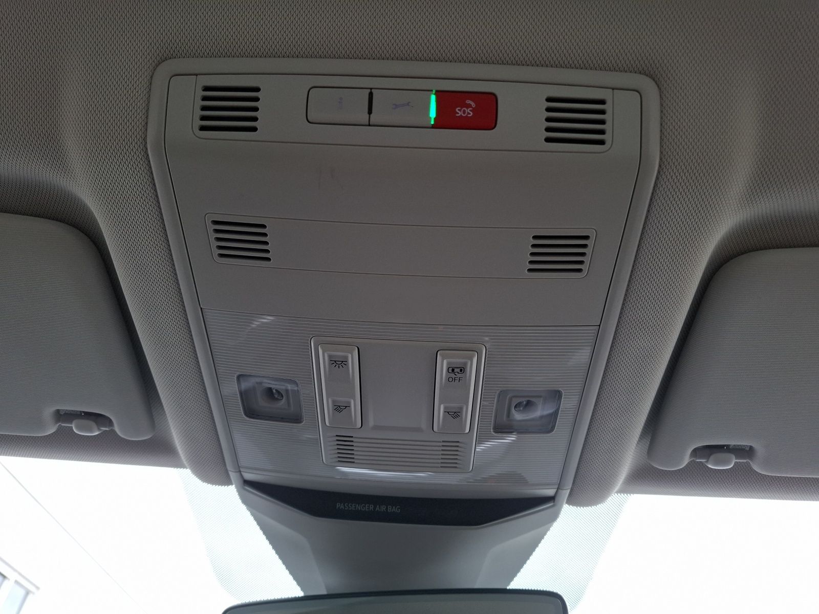 Fahrzeugabbildung Volkswagen T-Roc TSI Style LED AHK Navi AID ACC RFK SH