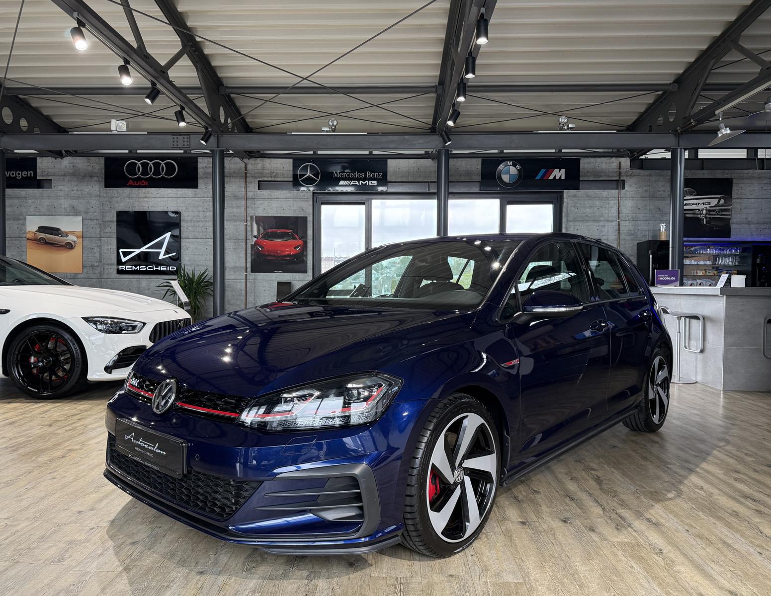 Volkswagen Golf GTI VII 2.0 TSI Performance*AHK*LED*ACC*