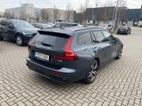 Volvo V60 T8 AWD Plus Dark Plug-In Hybrid - Volvo: Awd