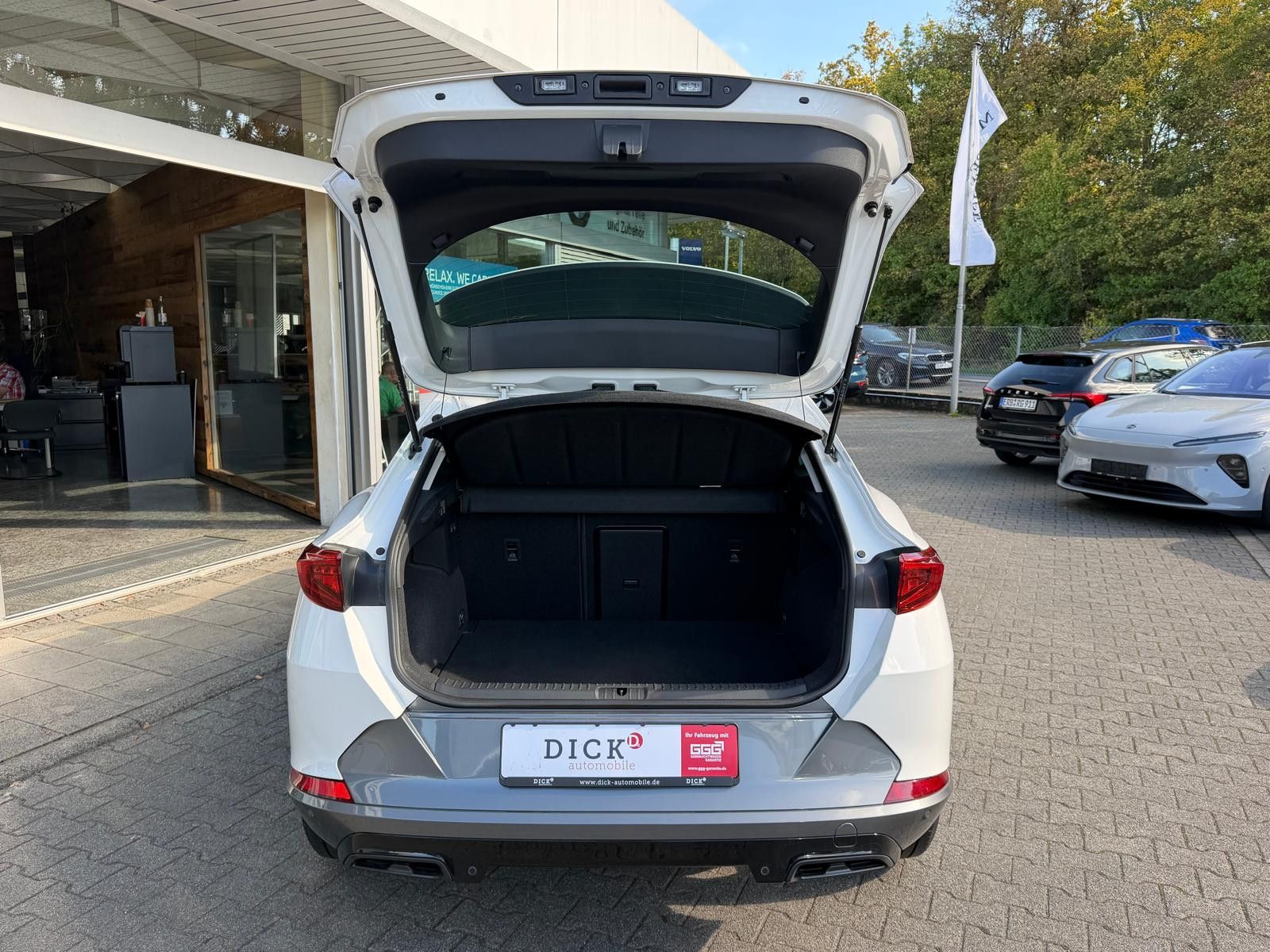 Fahrzeugabbildung CUPRA Formentor 2.0 TDI >VIRTU+LED+CARPL+PDC+ACC+DAB+