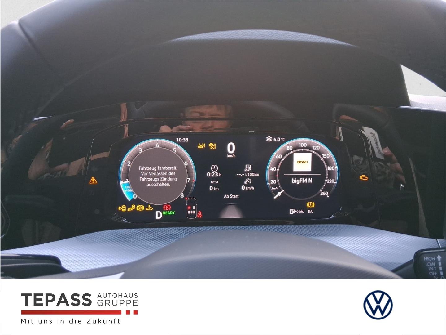 Volkswagen Golf 1.5 l eTSI Energy PANO AHK GJR, миниатюра 10