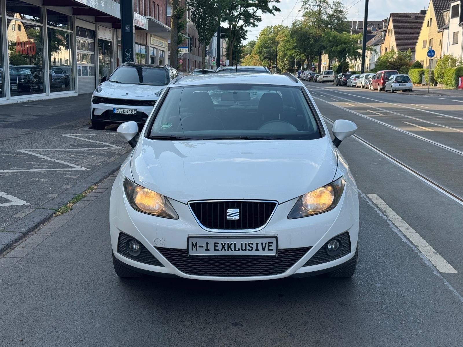 Seat Ibiza 2012 — rear view
