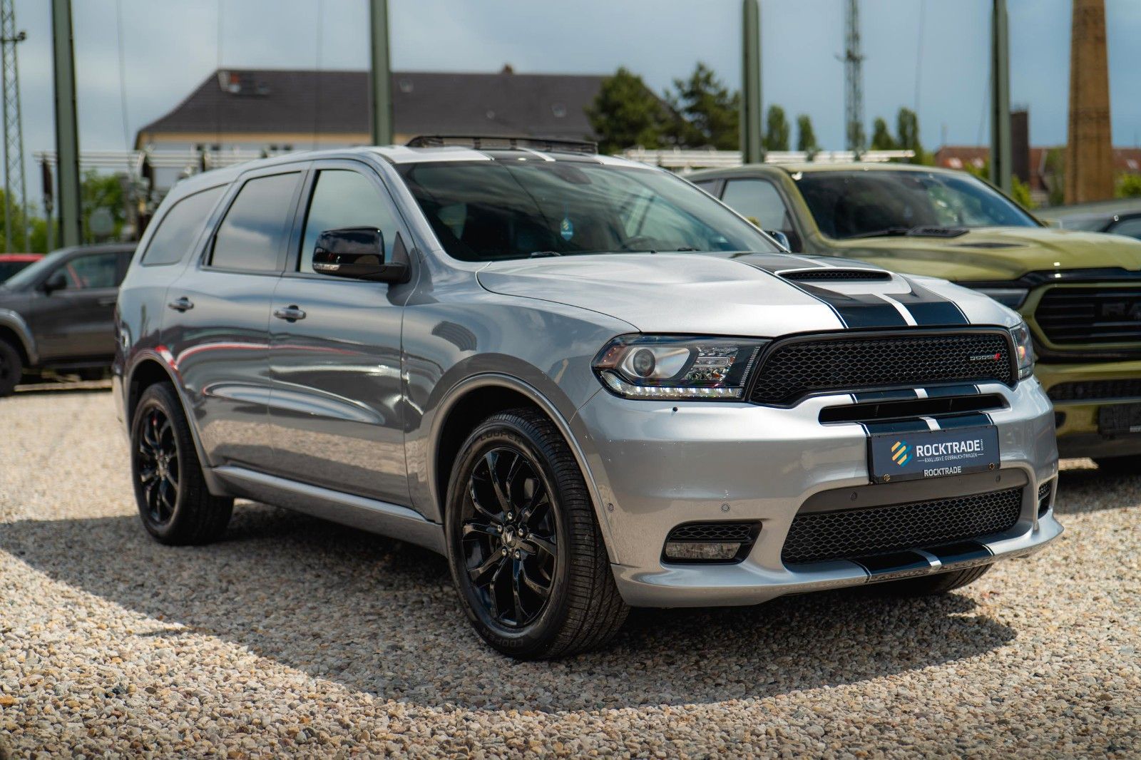 Fahrzeugabbildung Dodge Durango 5.7 V8 R/T 4x4 Night-Paket *7 Sitze*19%*