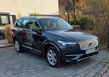 Volvo XC90 Inscription BW/AHK/Pano/7Sitz/Schkhf/StndHz - Volvo XC90 mit Benzin-Antrieb