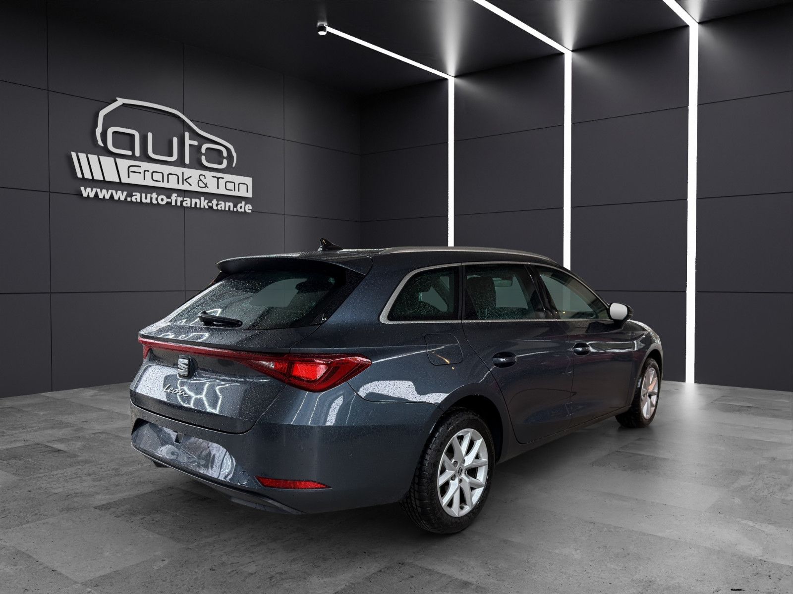 Fahrzeugabbildung SEAT Leon Sportstourer 1.5 TSI 85 kW Style*CarPlay*