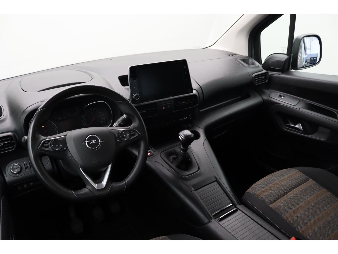 Fahrzeugabbildung Opel Combo Life INNOVATION AHK Kamera SHZ