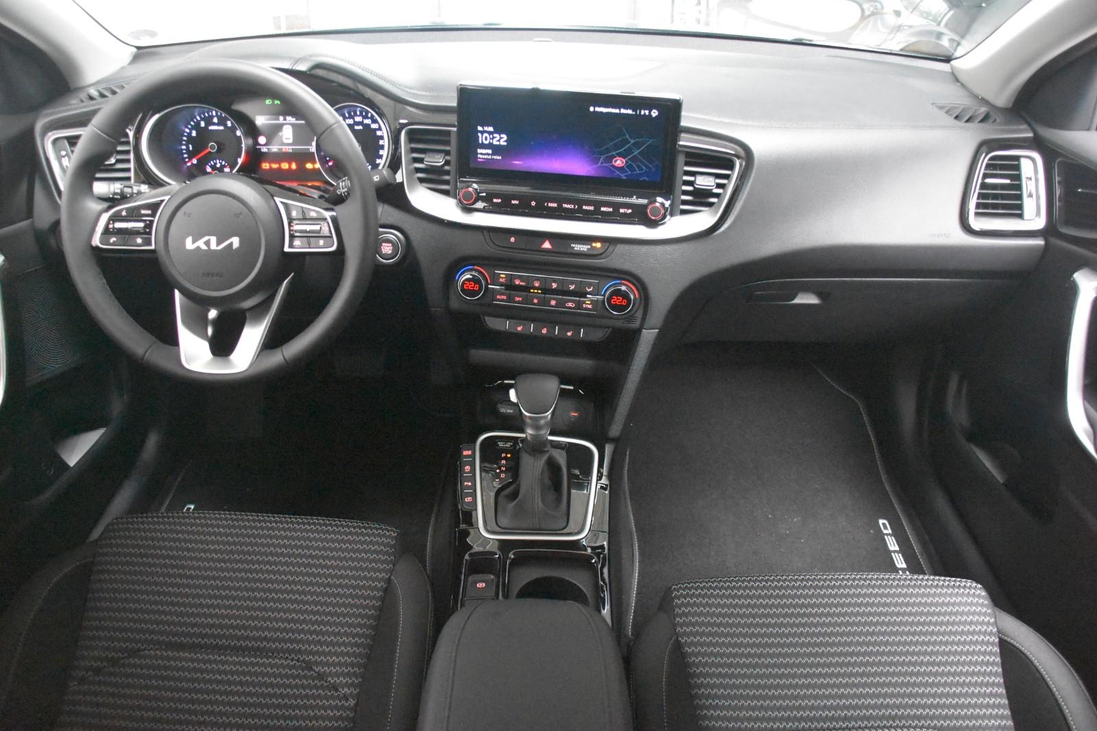 Kia Ceed SW Ultimate Edition DCT Navi Kamera SCC