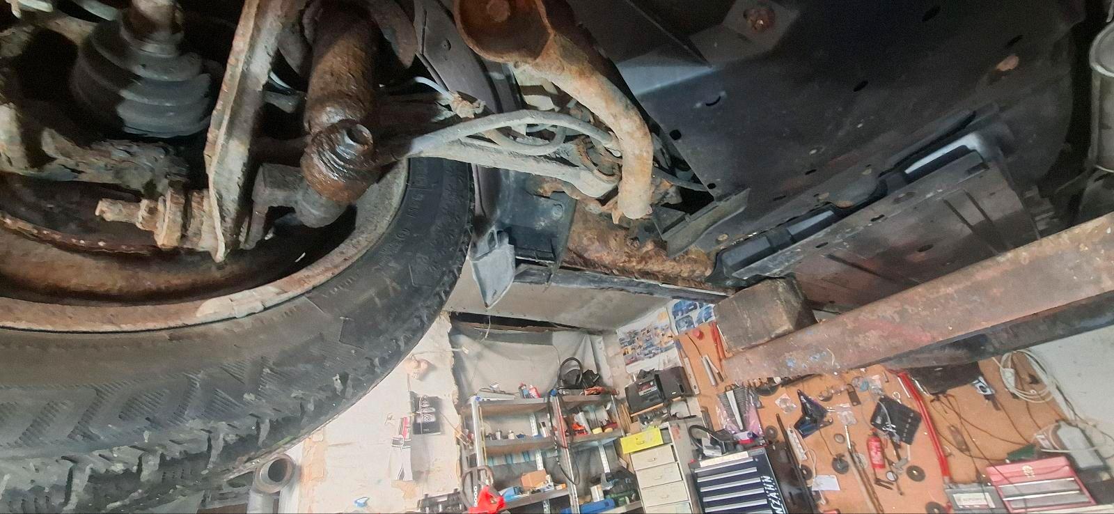 Subaru Legacy 2005 — photo 15