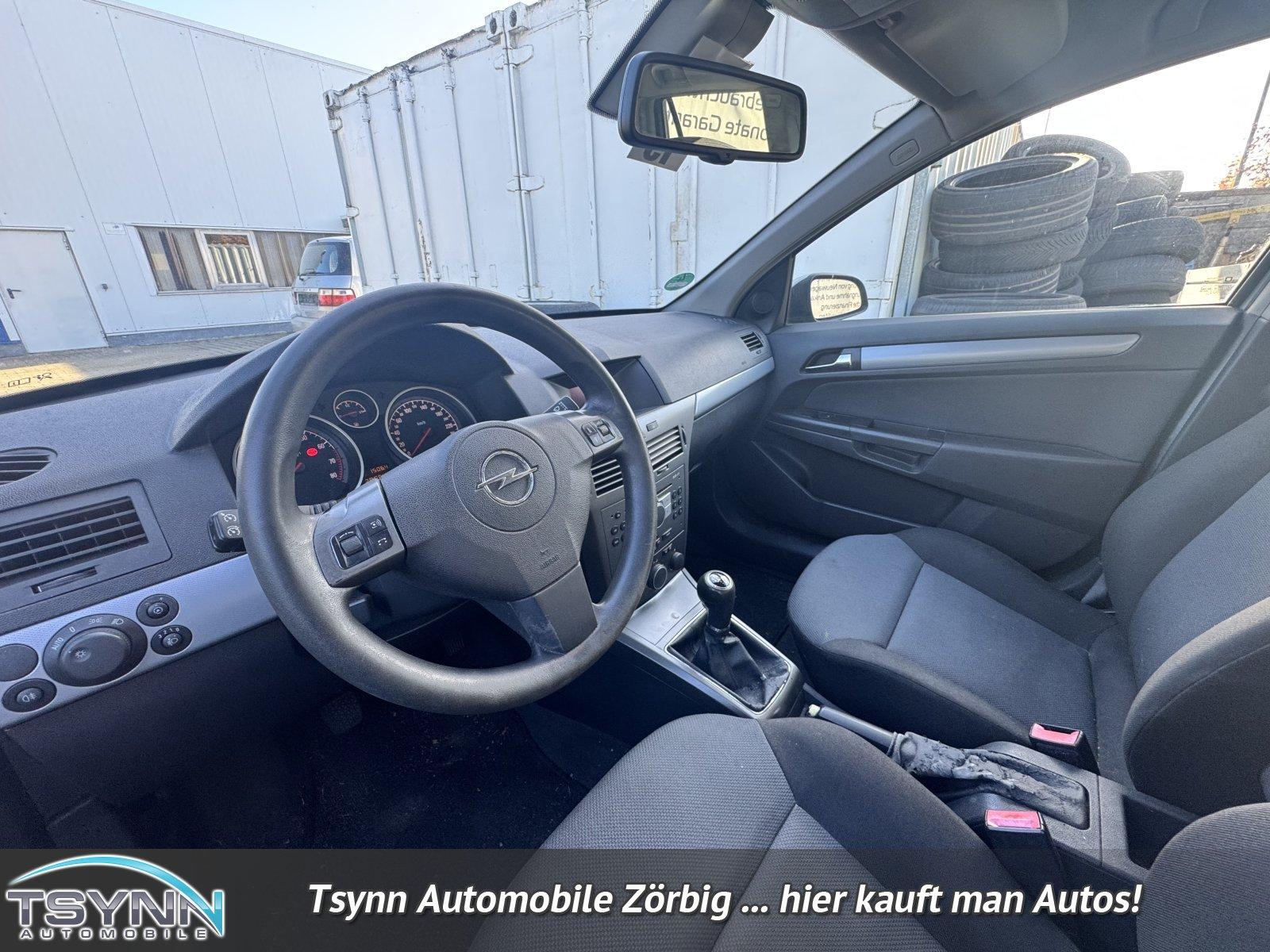 Opel Astra 2004 — photo 11