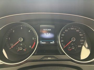 Volkswagen Passat - 12
