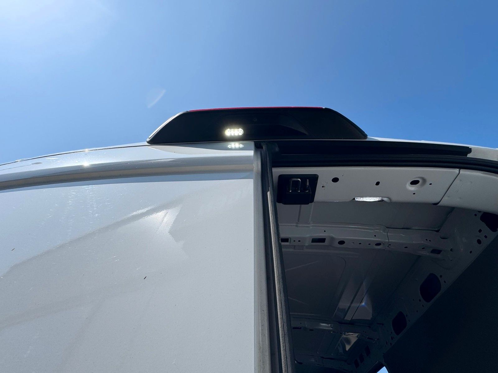 Fahrzeugabbildung Ford Transit 350  L2H2 *TREND*TEMPO*DAB*KAMERA*PDC