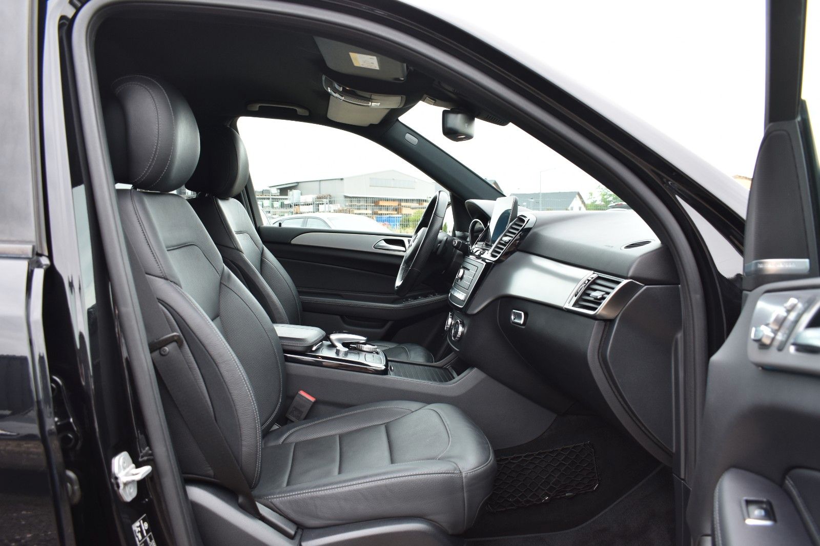 Fahrzeugabbildung Mercedes-Benz GLE 350 4Matic AMG line Nightp.Sitzbelüftung H&K