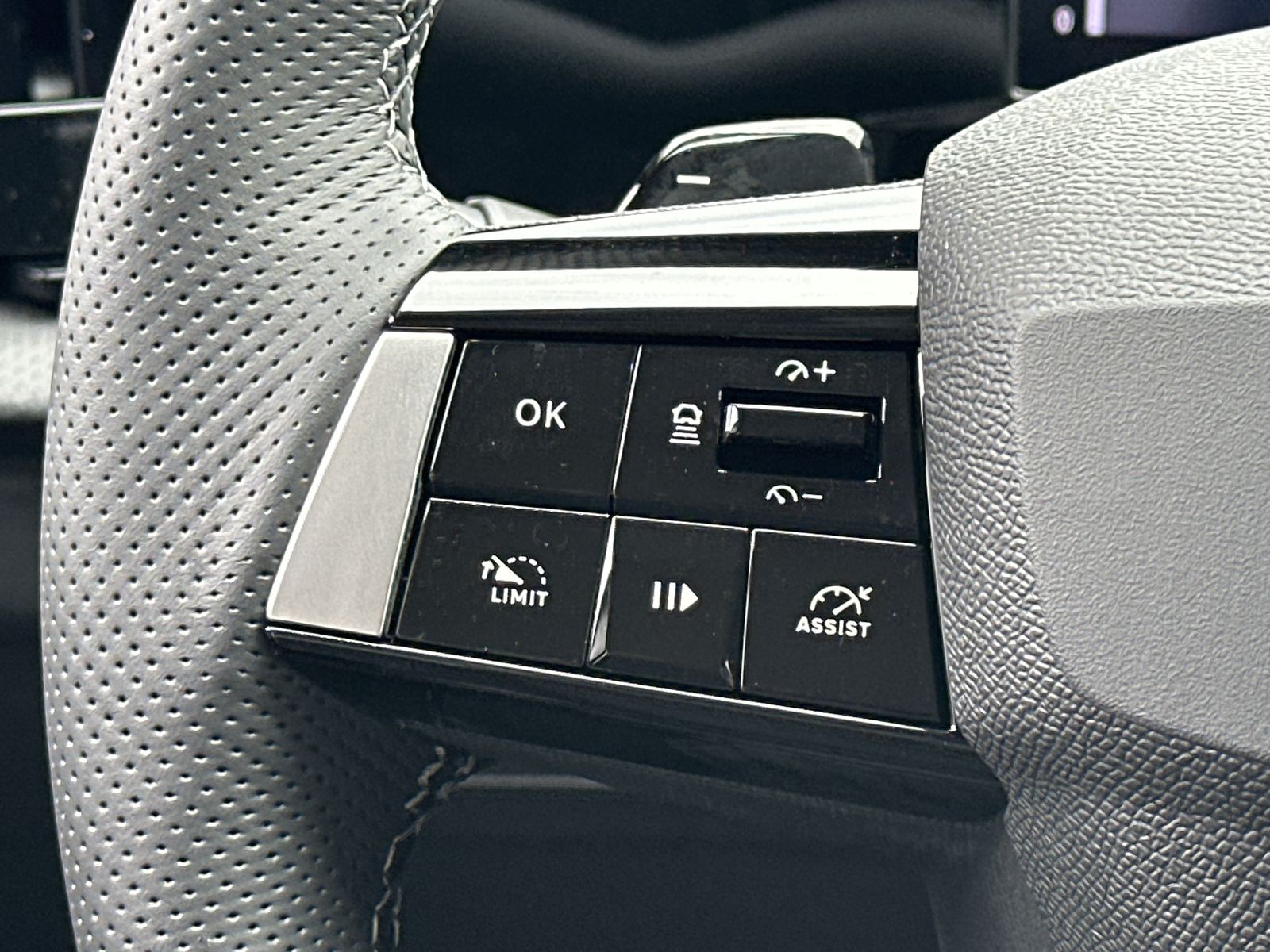 Fahrzeugabbildung Opel Astra Limousine 1.5 D Enjoy AT NAV+LED+VCOCK+PP