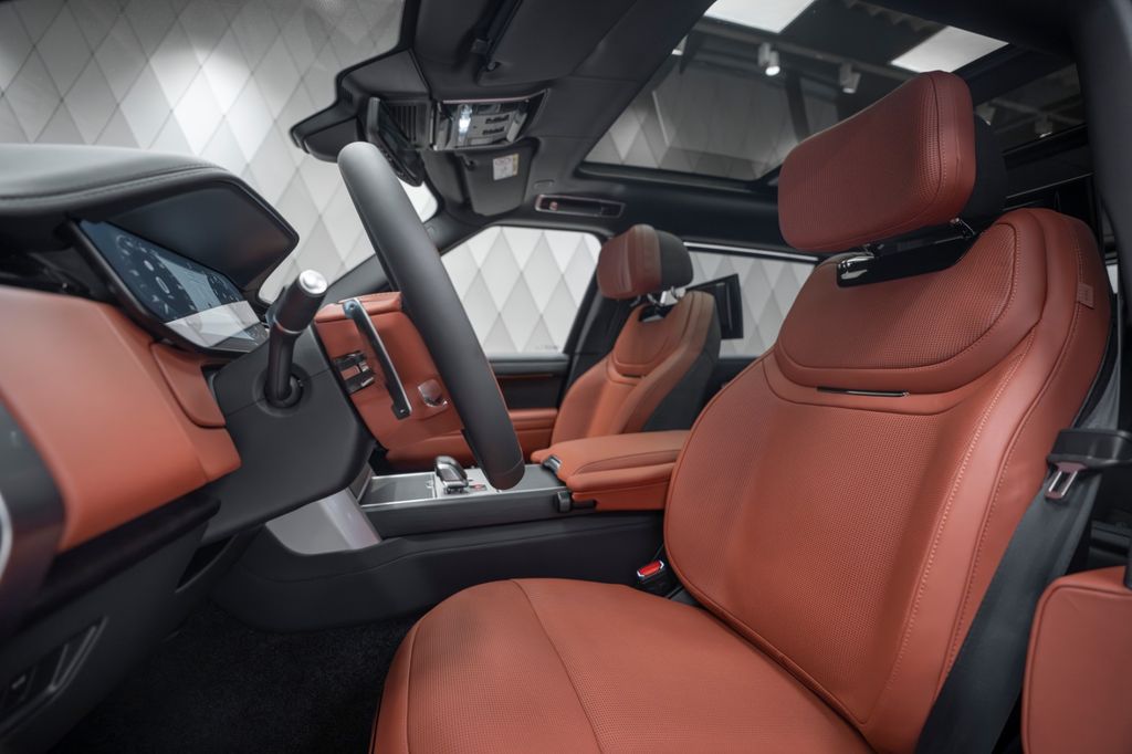 Range Rover P615 SV LWB 2026 BLACK/RED SUITE - Bild 16