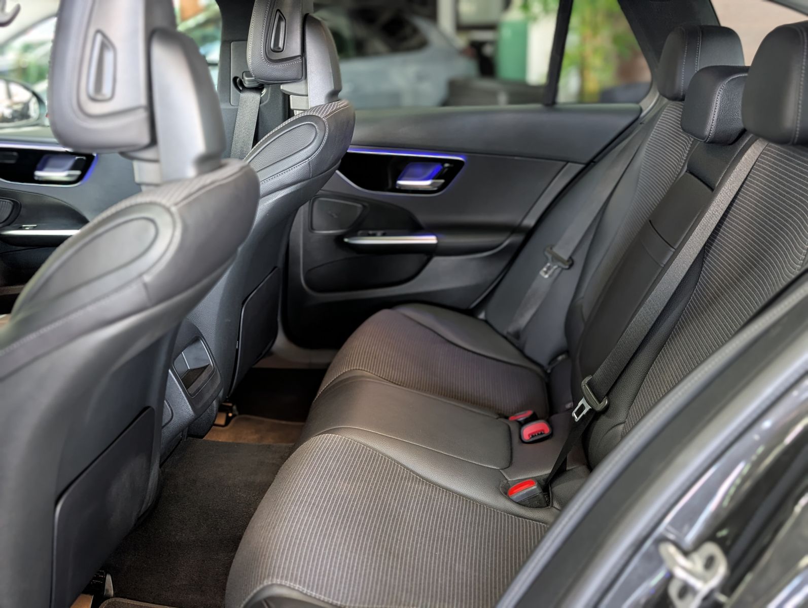 Fahrzeugabbildung Mercedes-Benz C 200 d T Night MBUX DISTRNIC+ AMBI VIRT SHZ KAM