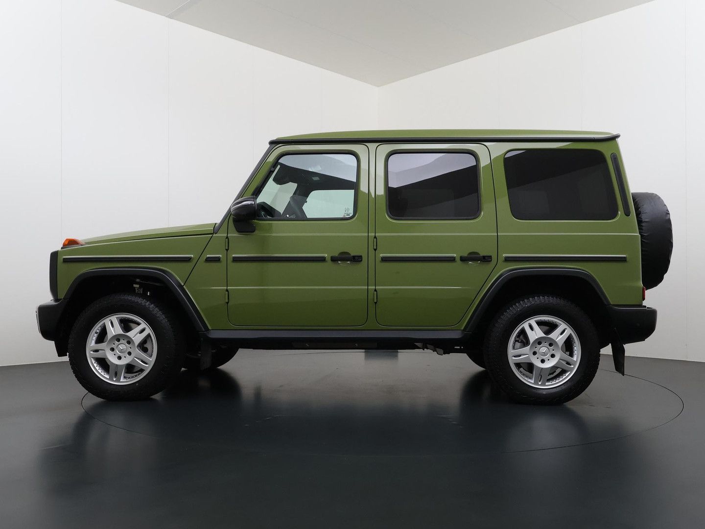 Mercedes-Benz G 450 d "Stronger than The 1980s" limited Editio imagem 3