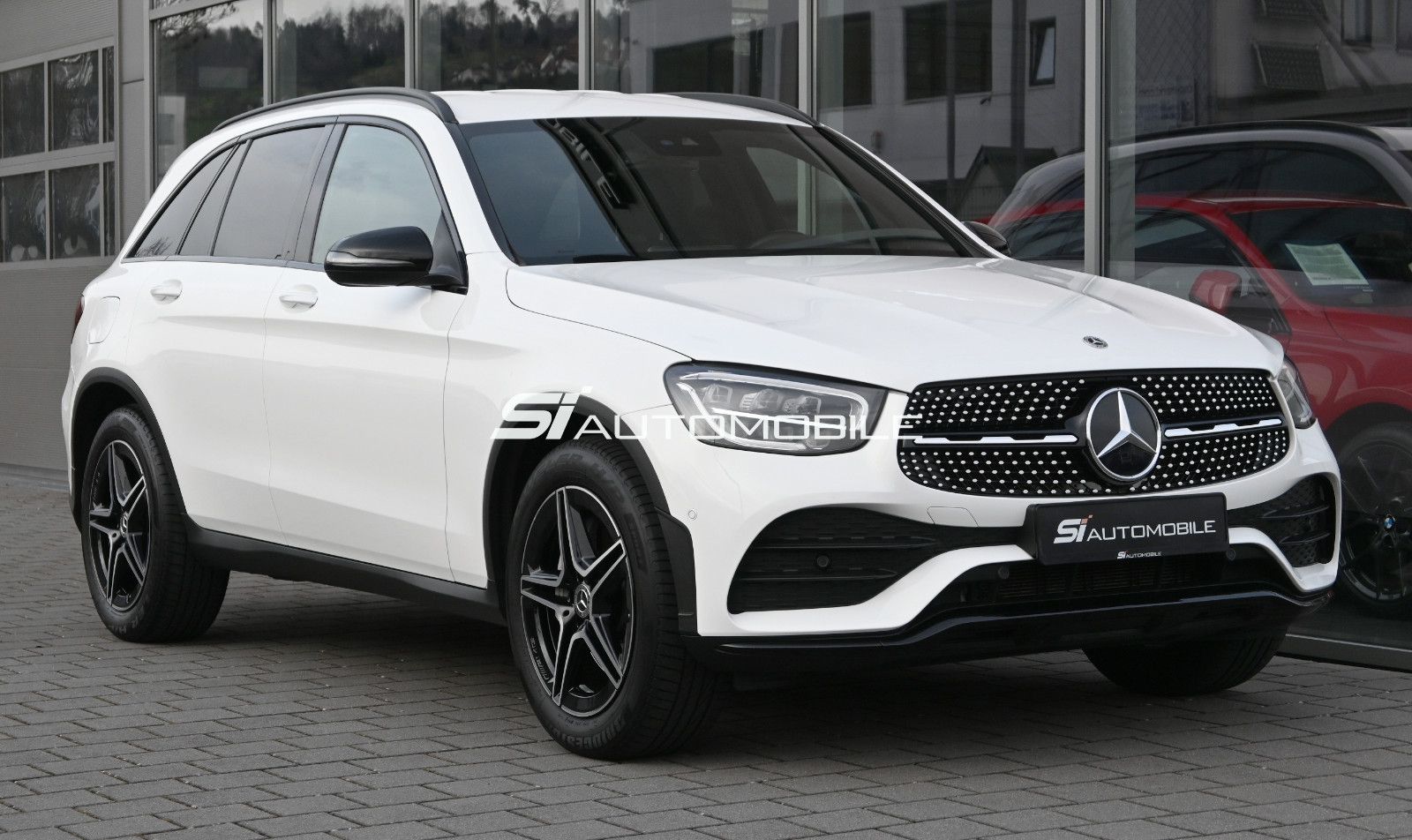Fahrzeugabbildung Mercedes-Benz GLC 200 4MAT. AMG LINE °AHK°NIGHT-PAKET°BUSINESS