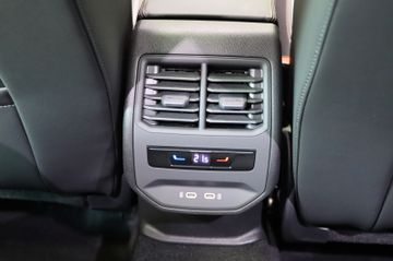 Cupra Leon Sportstourer 1.5 AHK Pano 19Zoll Sennheiser