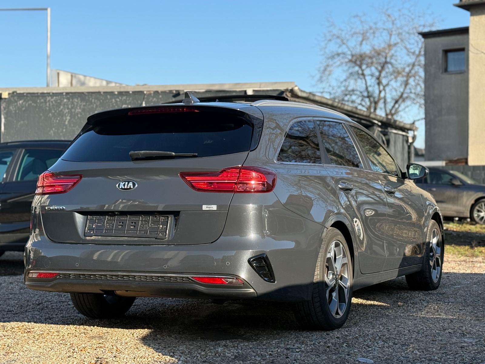 Kia cee'd Sportswagon Platinum Edition Pano Kamera