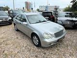 Mercedes-Benz C 220 CDI CLASSIC 6-Gang Klima-Automatik AHK - gebrauchte Mercedes-Benz C 220 aus dem Jahr 2004