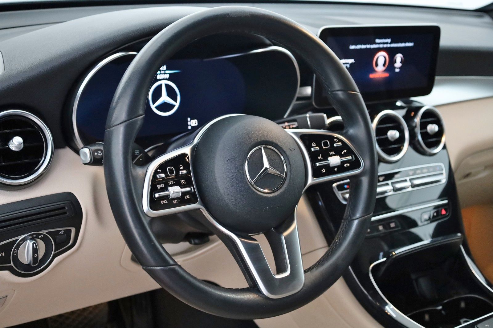 Fahrzeugabbildung Mercedes-Benz GLC 200d Coupè,Leder,Navi,LED,SH,Kamera,SD