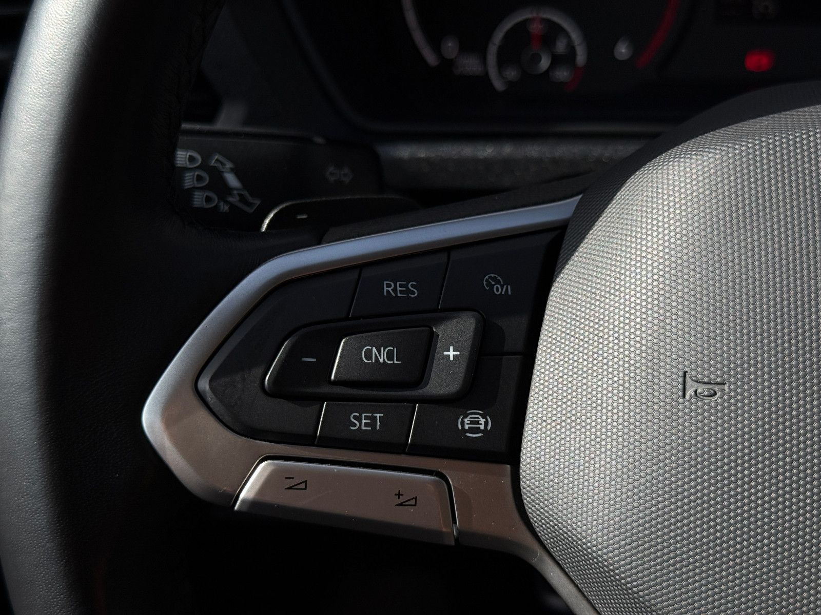 Fahrzeugabbildung Volkswagen Caddy 2.0 TDI DSG AHK DAB GRA Navi Kamera SHZ