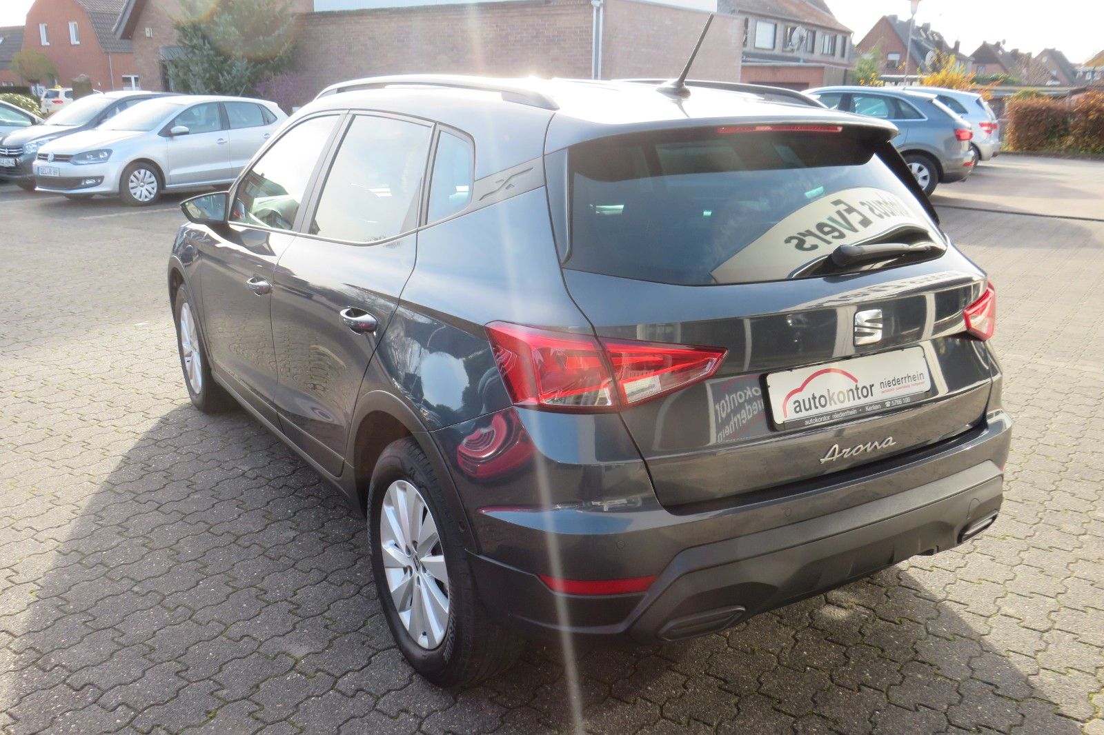 Fahrzeugabbildung SEAT Arona Style DSG GRA KAMERA SITZH. PDC APP-CON 1H