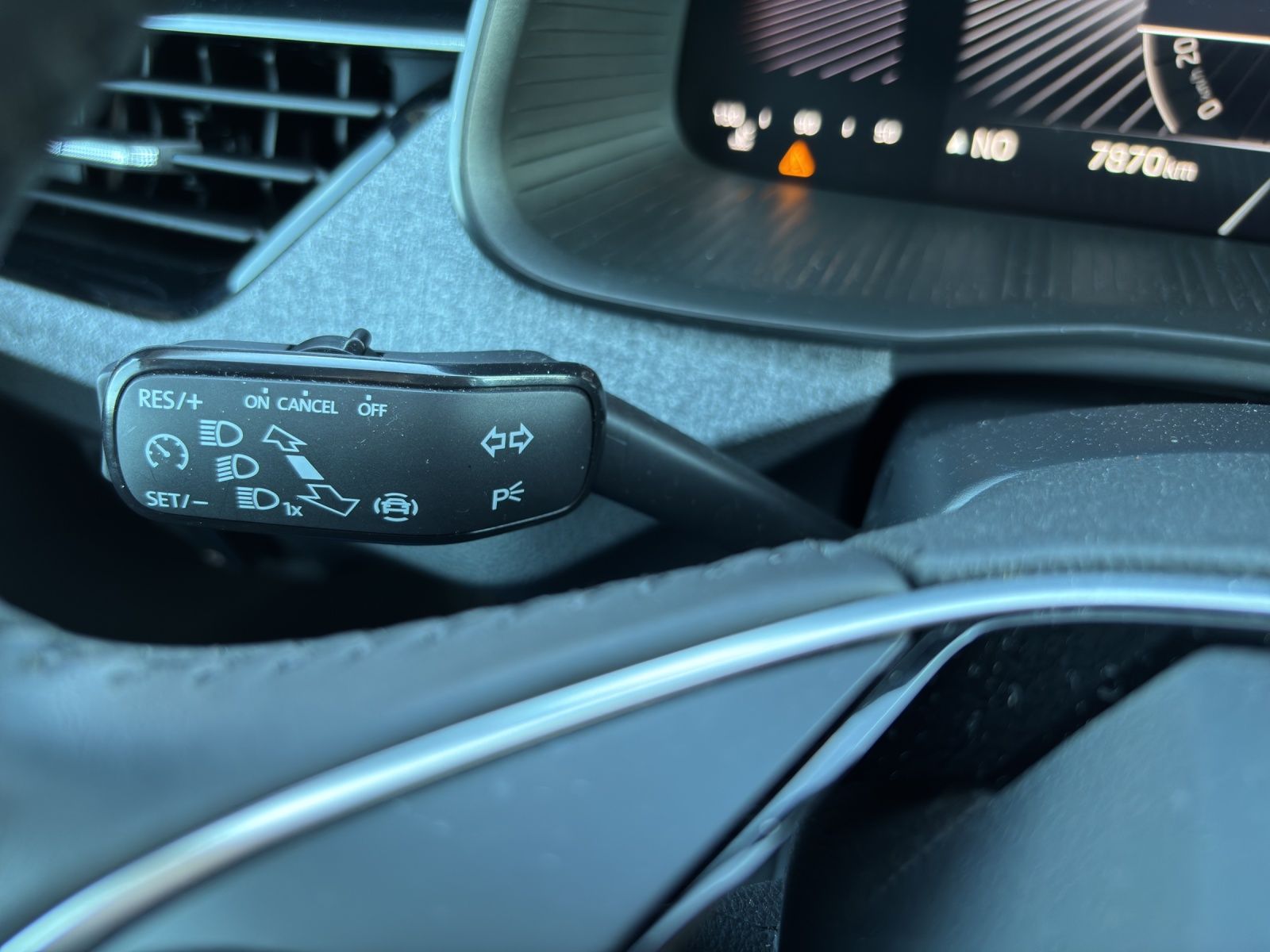 Fahrzeugabbildung SKODA Scala Selection 1.0 TSI Matrix LED AHZ Climatron