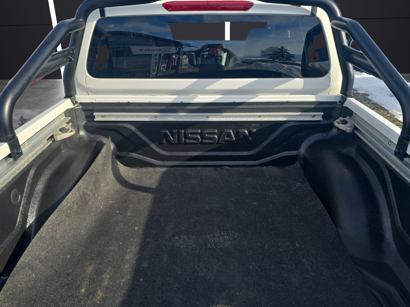 Fahrzeugabbildung Nissan Navara NP300 Tekna Double Cab 4x4 RFK SH LED