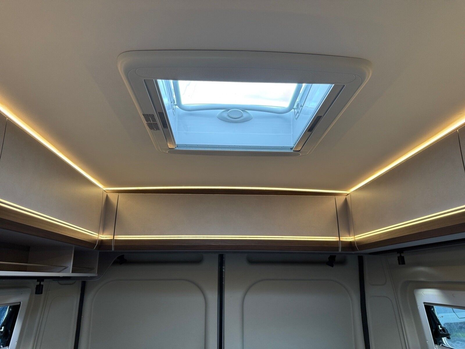 Fahrzeugabbildung Pössl Summit Shine 640 R Fiat 180 PS Dieselheizung,ACC