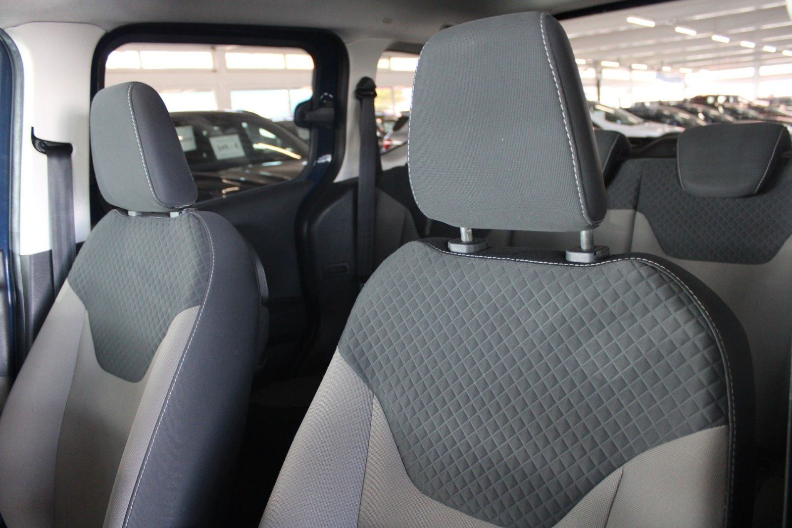 Fahrzeugabbildung Ford Tourneo Courier 1.5 TDCi Trend AHK KLIMA WinterP