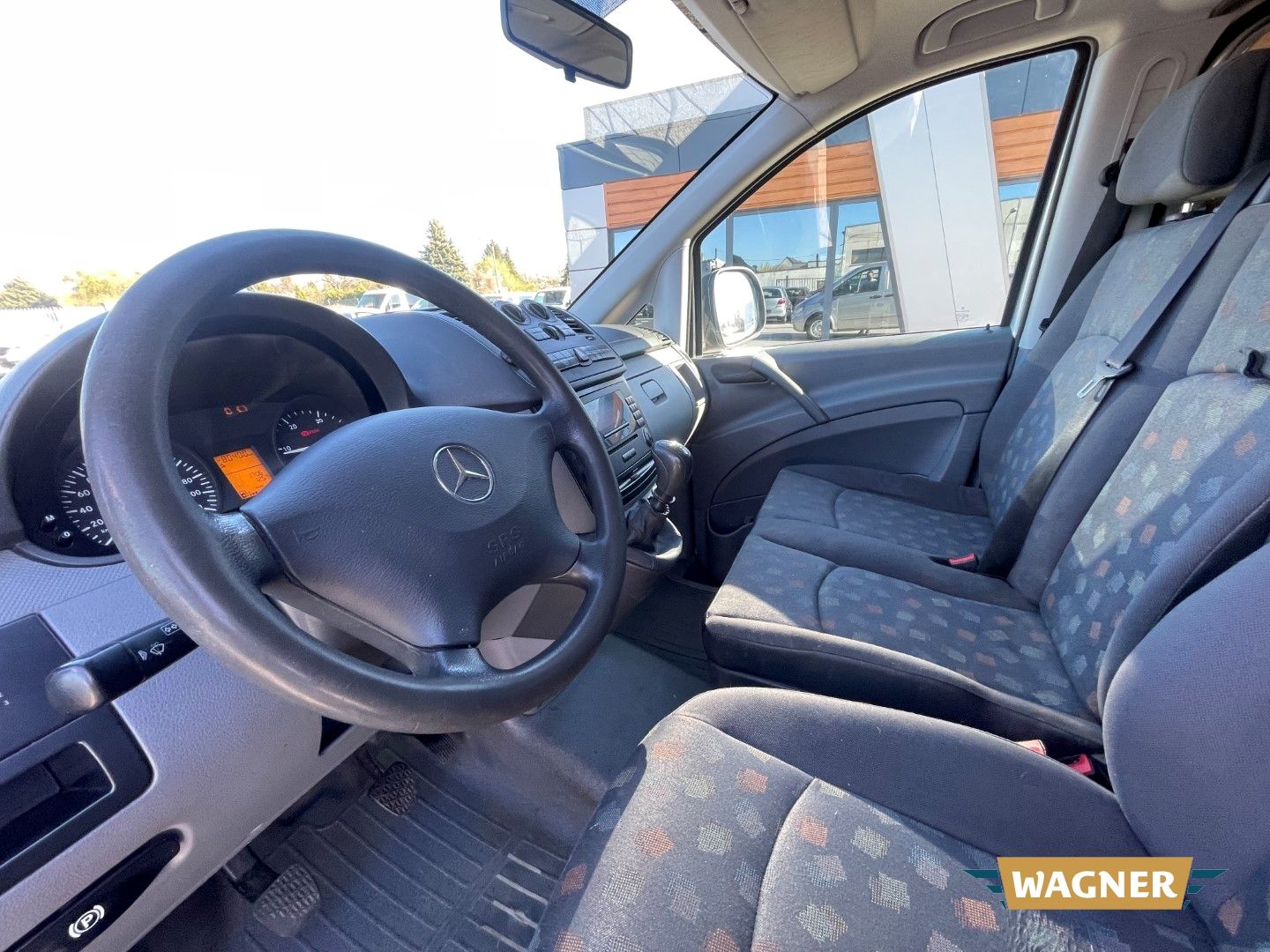 Fahrzeugabbildung Mercedes-Benz Vito Kasten 111 CDI lang Klimaanlage TÜV 06/2026