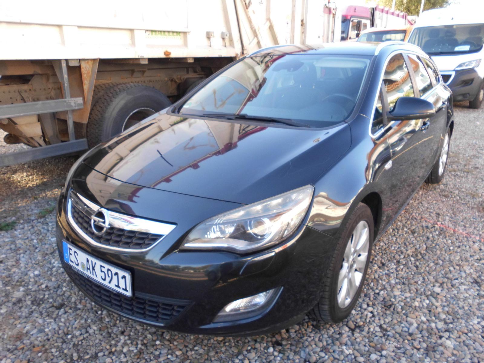 Opel Astra J Sports Tourer Innovation NAVI XENON AHK