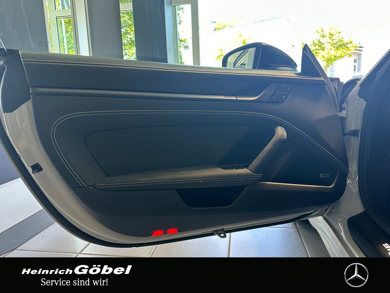 Fahrzeugabbildung Porsche 911 Carrera GTS Liftsystem, Hinterachslenkung