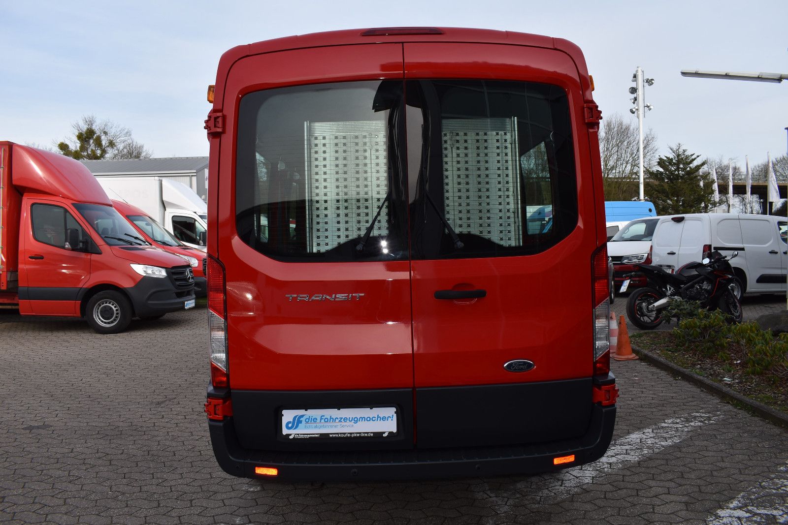 Fahrzeugabbildung Ford Transit Kombi 350 Behindertengerecht *2023 KLIMA